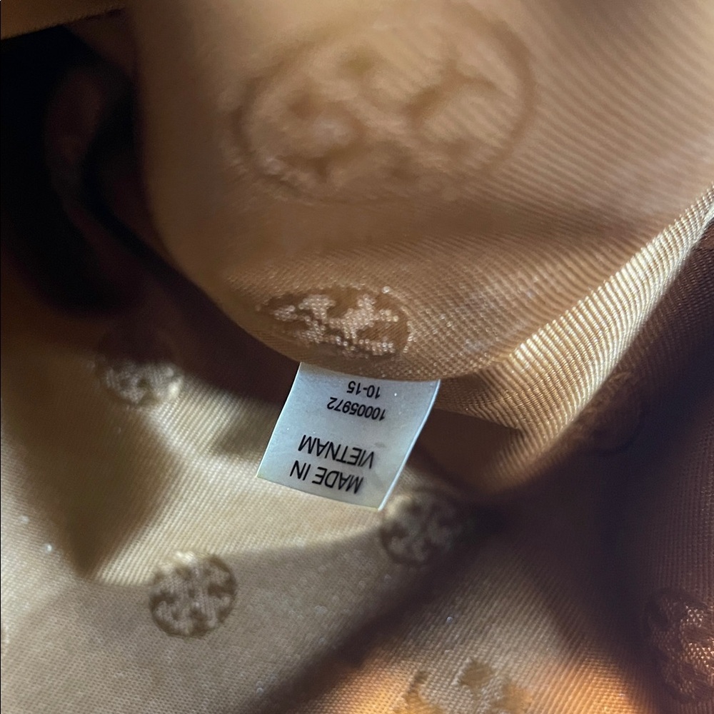 Tory Burch Medium Buckle York Tan Leather Tote - Picture 3 of 17